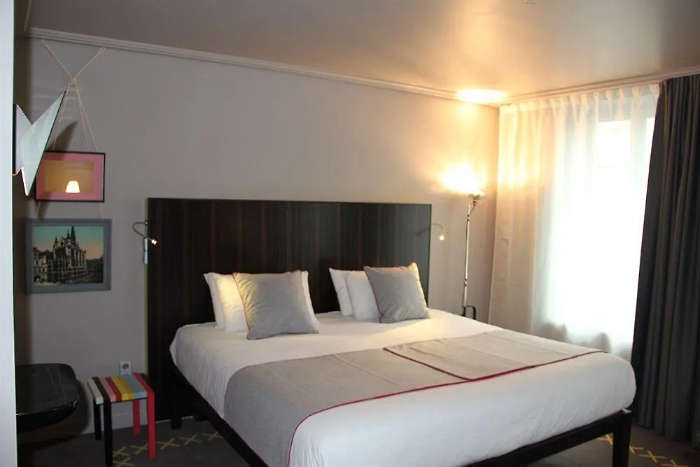 Hotel Saint Dominique París