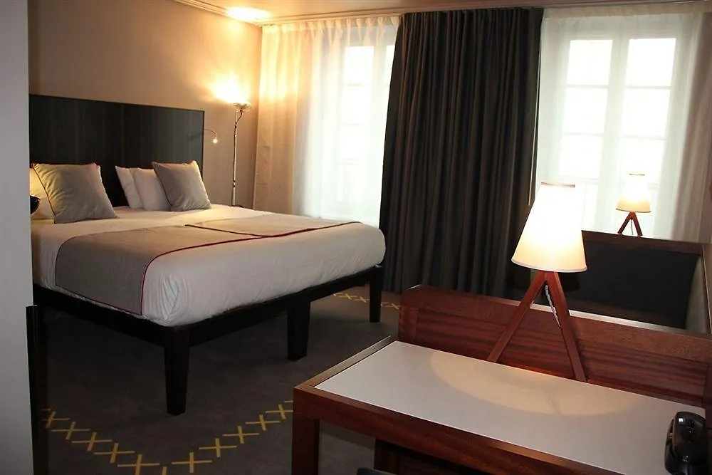 Hotel Saint Dominique Paris